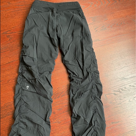 lululemon athletica Other - Ivivva girls ruched elastic black dance, studio pans 12Y